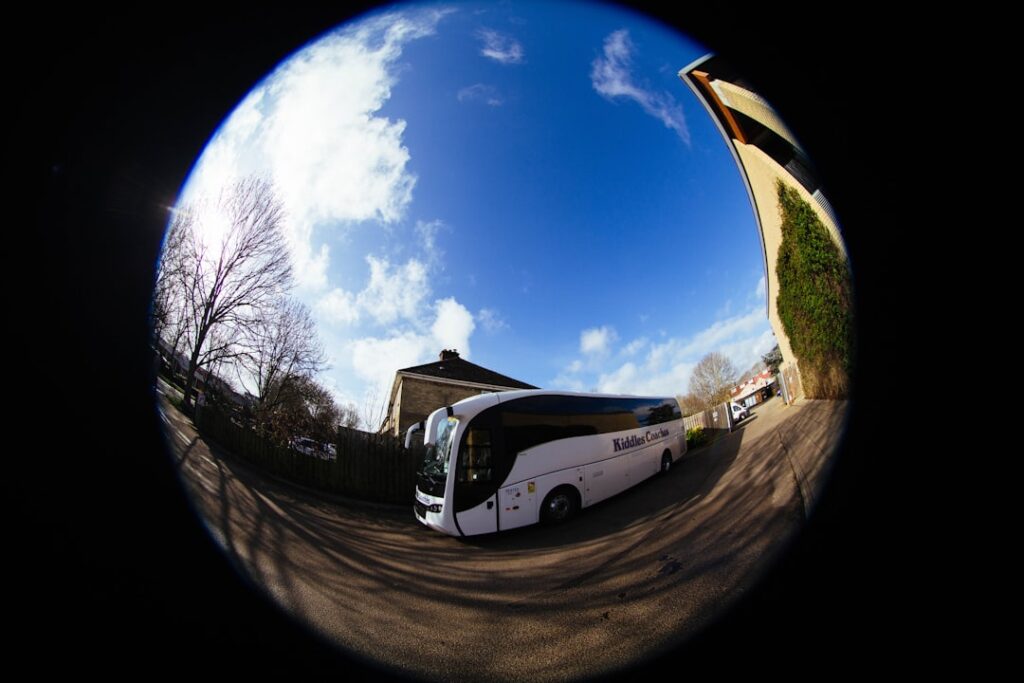 Coach 24 chauffeur vehicle — Jumppy Transport