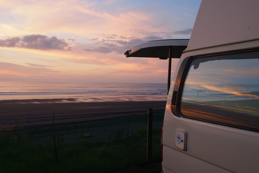 Toyota Hiace chauffeur vehicle — Jumppy Transport